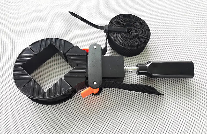 Corner Clamp for Woodworking - Right Angle Fastener