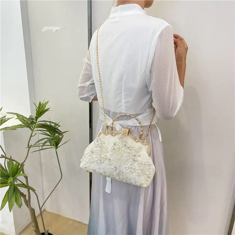Pearl Embroidered Banquet Handbag