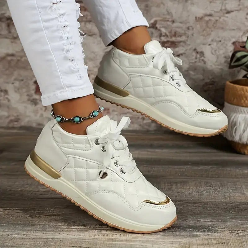 Women's Quilted Pattern Lace-Up Casual Sneakers
