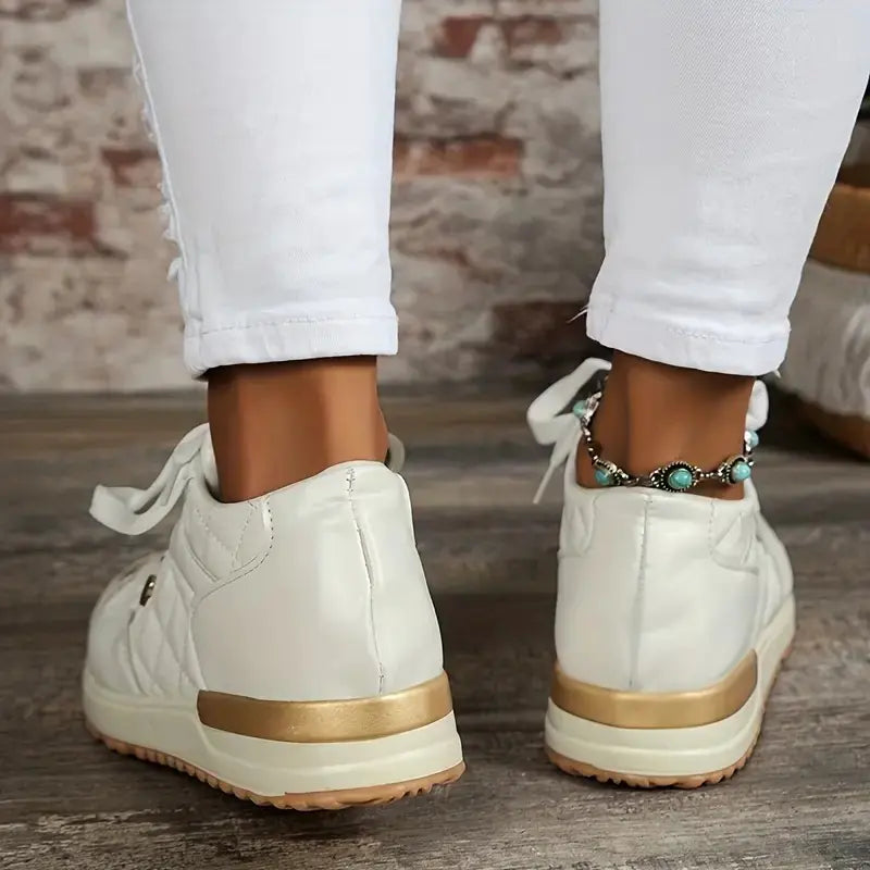 Women's Quilted Pattern Lace-Up Casual Sneakers