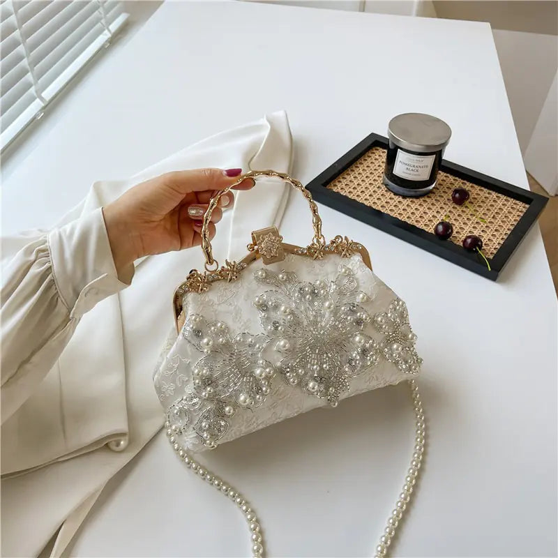 Pearl Embroidered Banquet Handbag