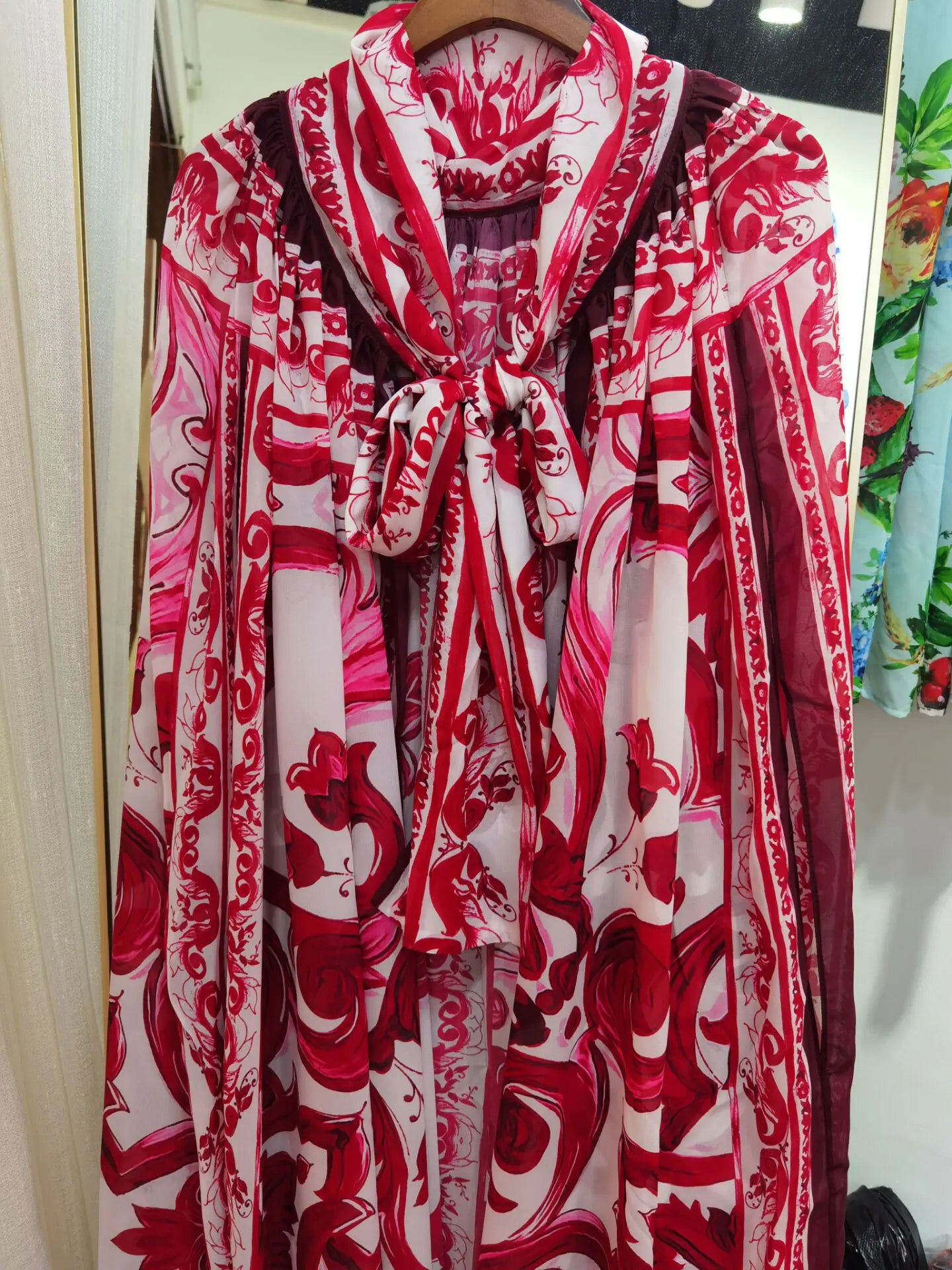 Fashion Queen Floral Porcelain Print Long Cloak Jacket