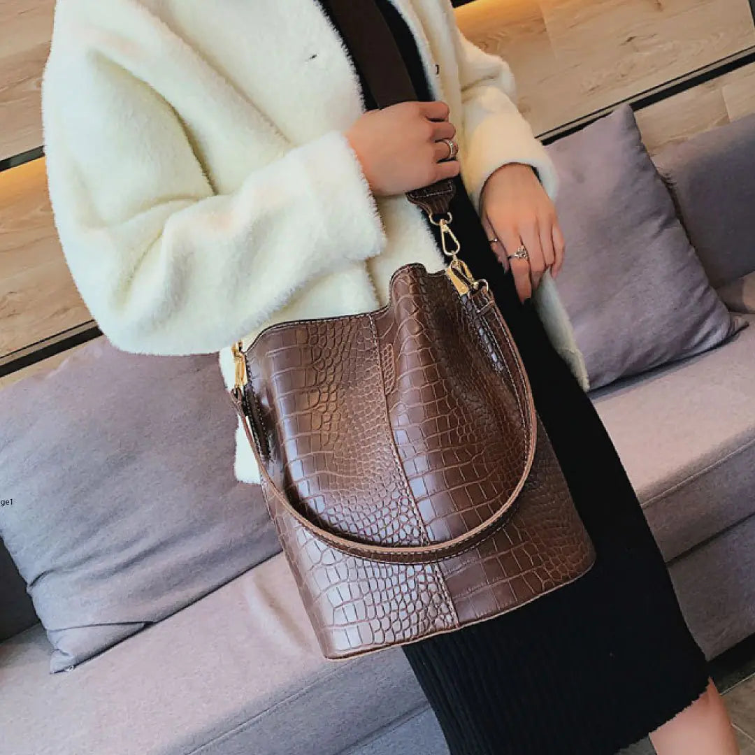 Blake Shoulder Bag -Chocolate Croc