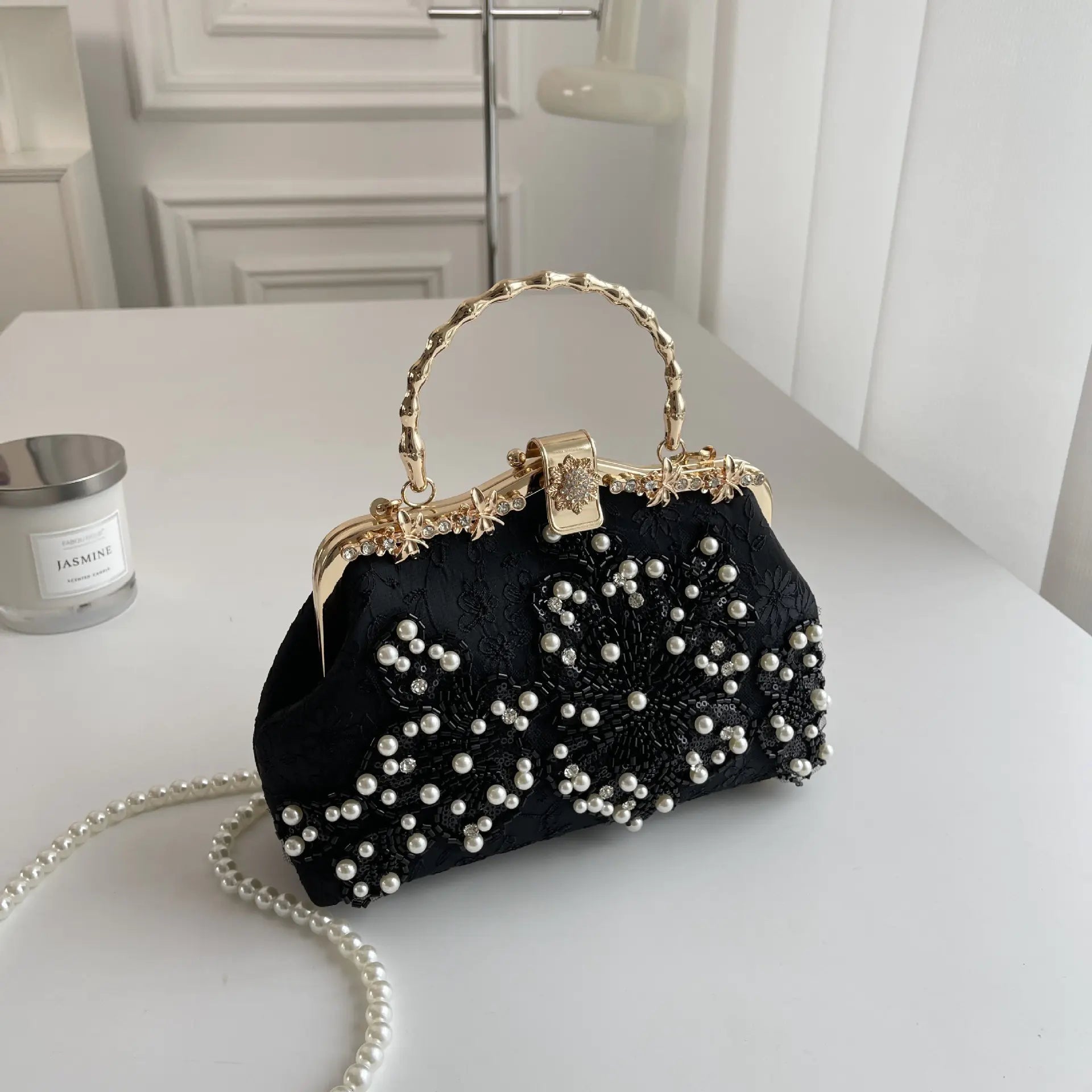 Pearl Embroidered Banquet Handbag