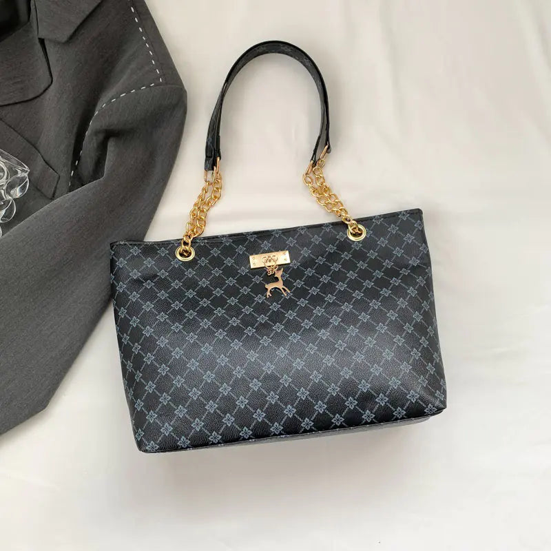 Retro Textured Chain Shoulder Bag