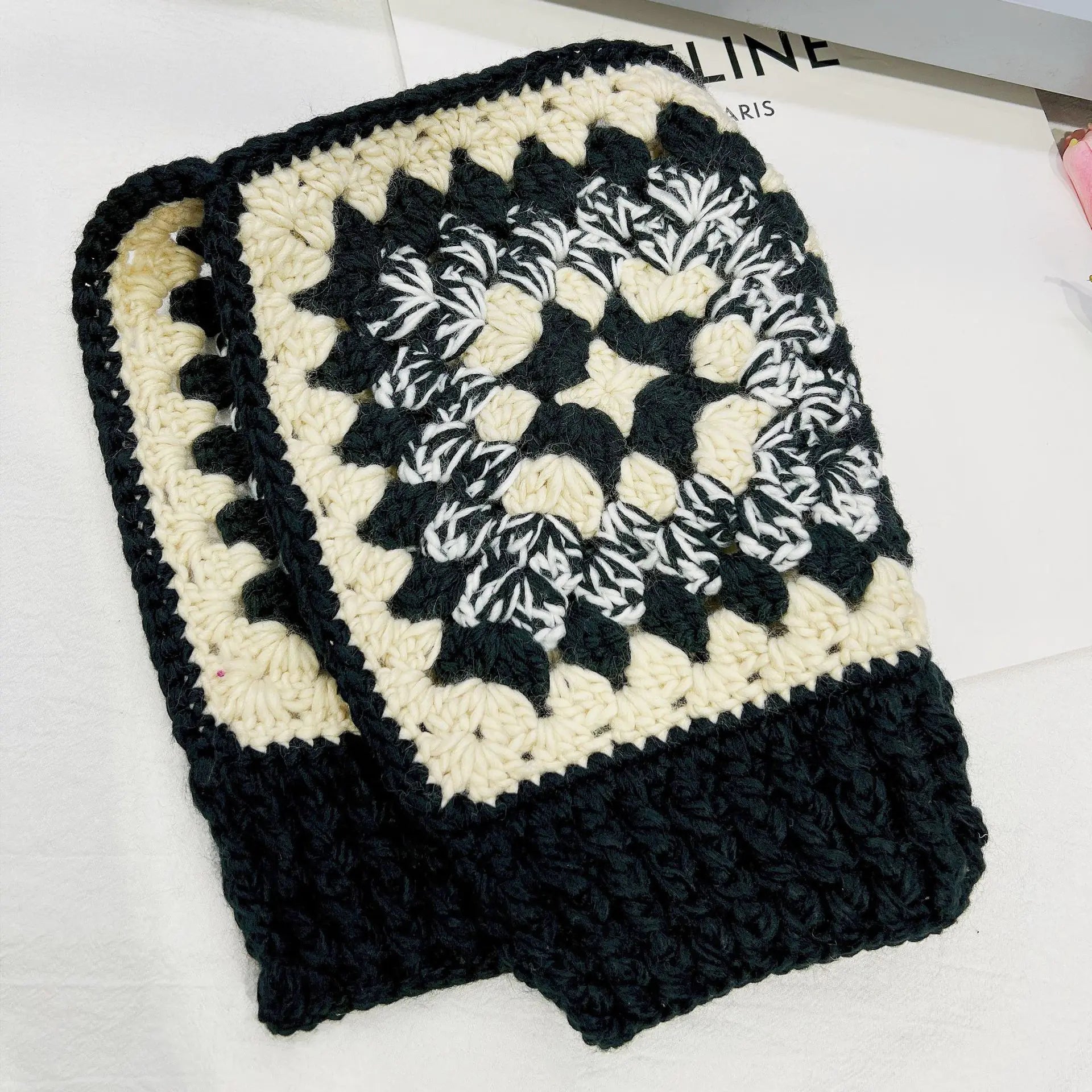 Women's Hand-Crocheted Vintage Warm Hat