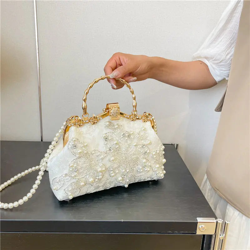 Pearl Embroidered Banquet Handbag