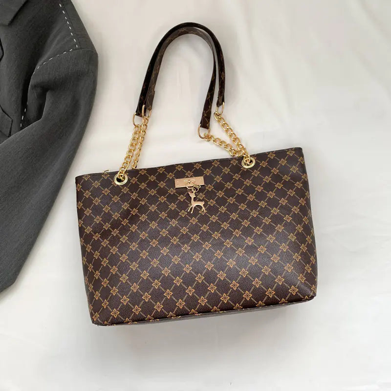 Retro Textured Chain Shoulder Bag