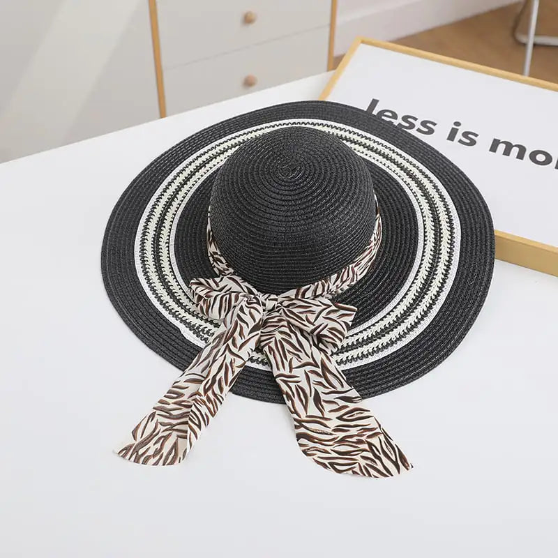 Trendy Women's Foldable Beach Hat for Stylish Looks