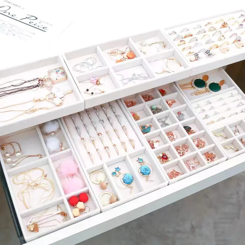 Jewelry Box for Rings and Earrings with Velvet Tray